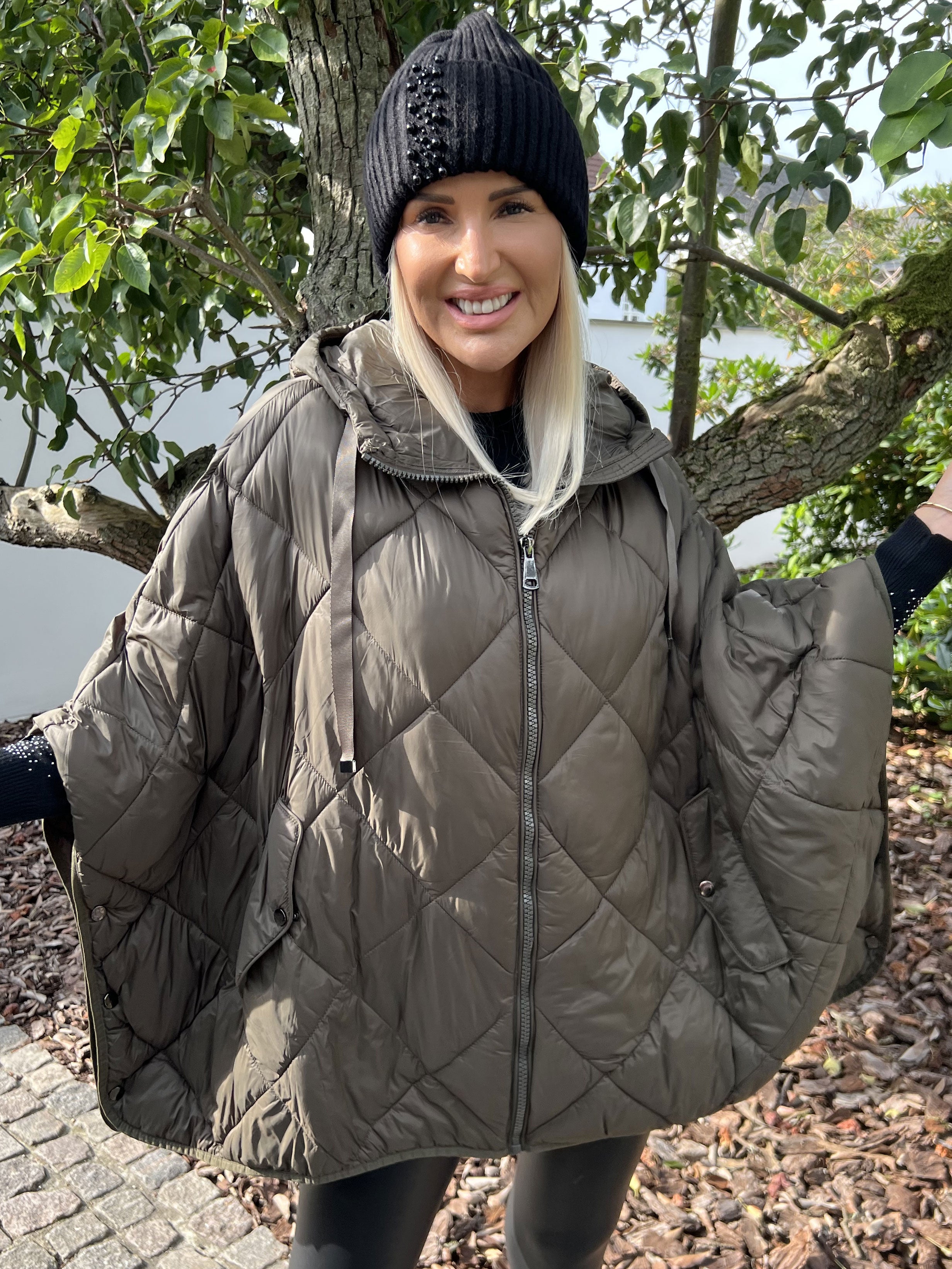 Floriza - Kort dynejakke i oversized pasform